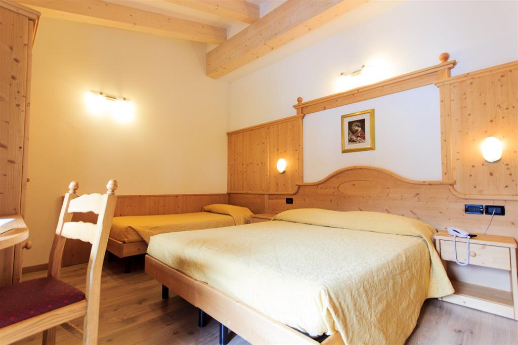 5denní zájezd s dopravou, polopenzí a skipasem v ceně – hotel Majorka