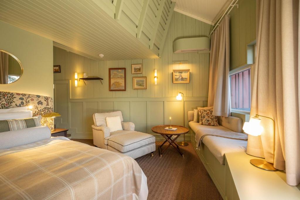 Aino Private Island Hotel