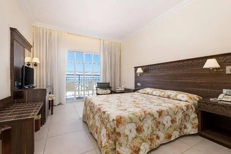 Anais Bay Hotel Apartments