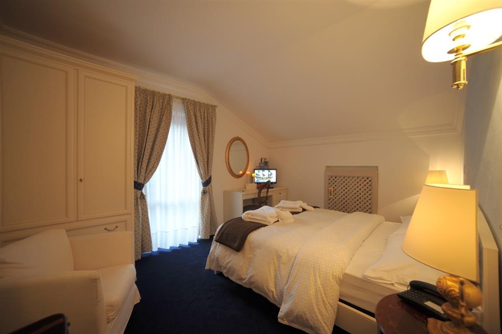 5denní zájezd s dopravou, polopenzí a skipasem v ceně – hotel Arnica