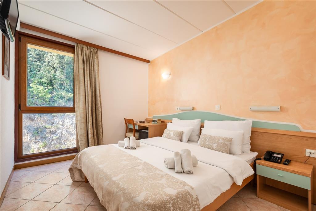 Hotel Mimosa 2027