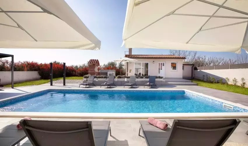Villa B2