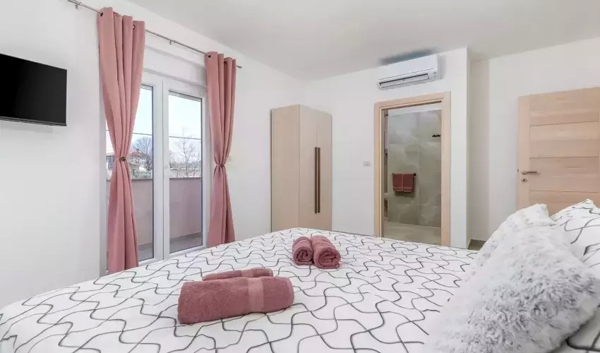Villa B2