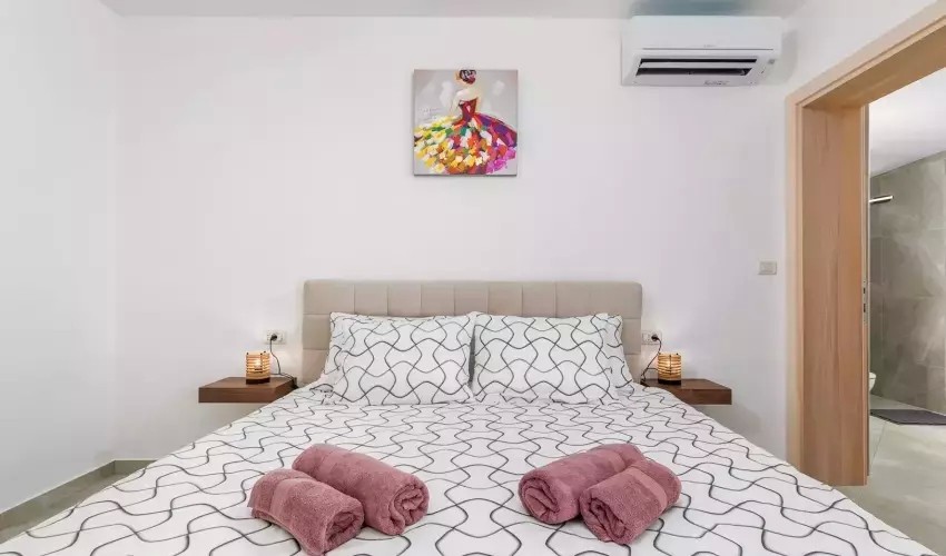 Villa B2