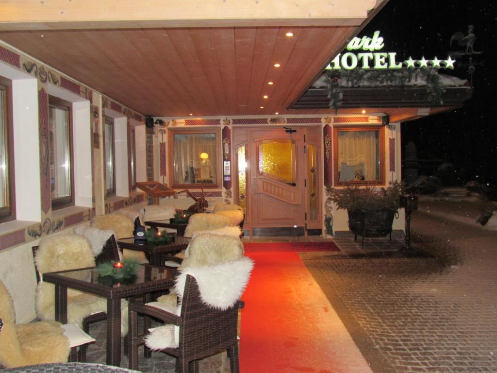 5denní zájezd (denní přejezd) s dopravou, polopenzí a skipasem v ceně – hotel Arnica