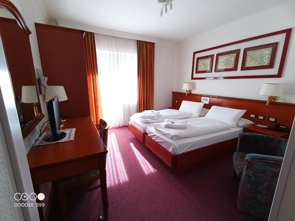 5denní zájezd (denní přejezd) s dopravou, polopenzí a skipasem v ceně – hotel Arnica