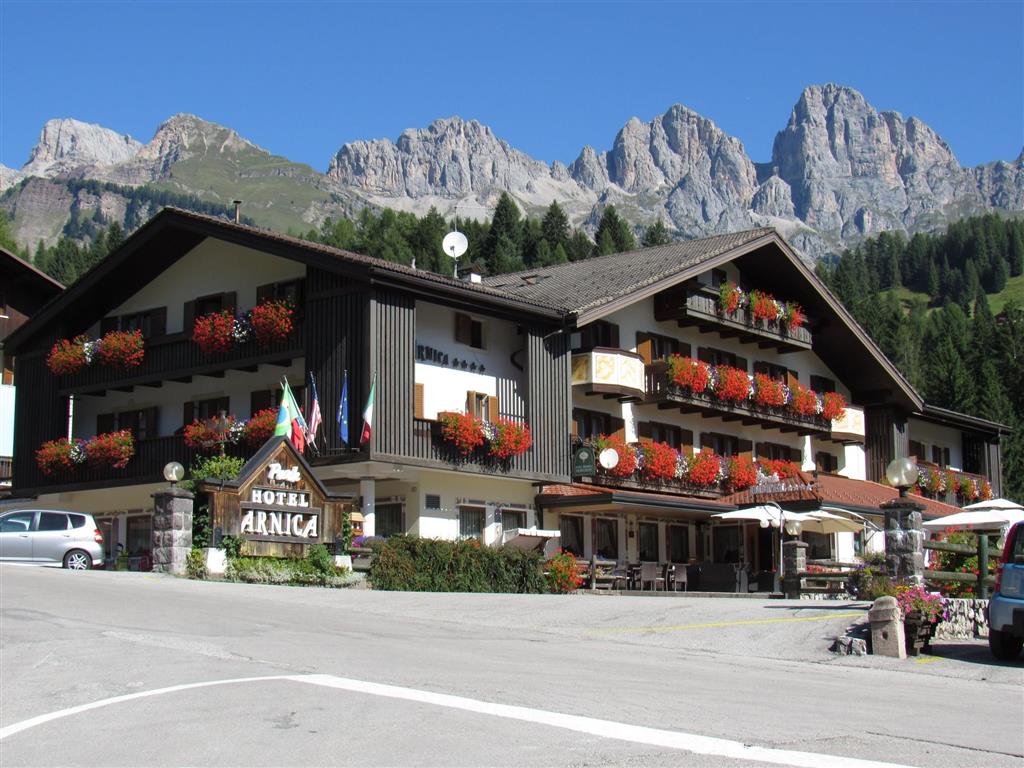 5denní zájezd (denní přejezd) s dopravou, polopenzí a skipasem v ceně – hotel Arnica