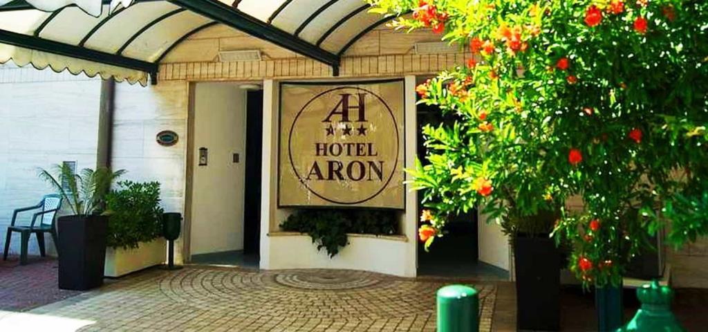 Hotel Aron