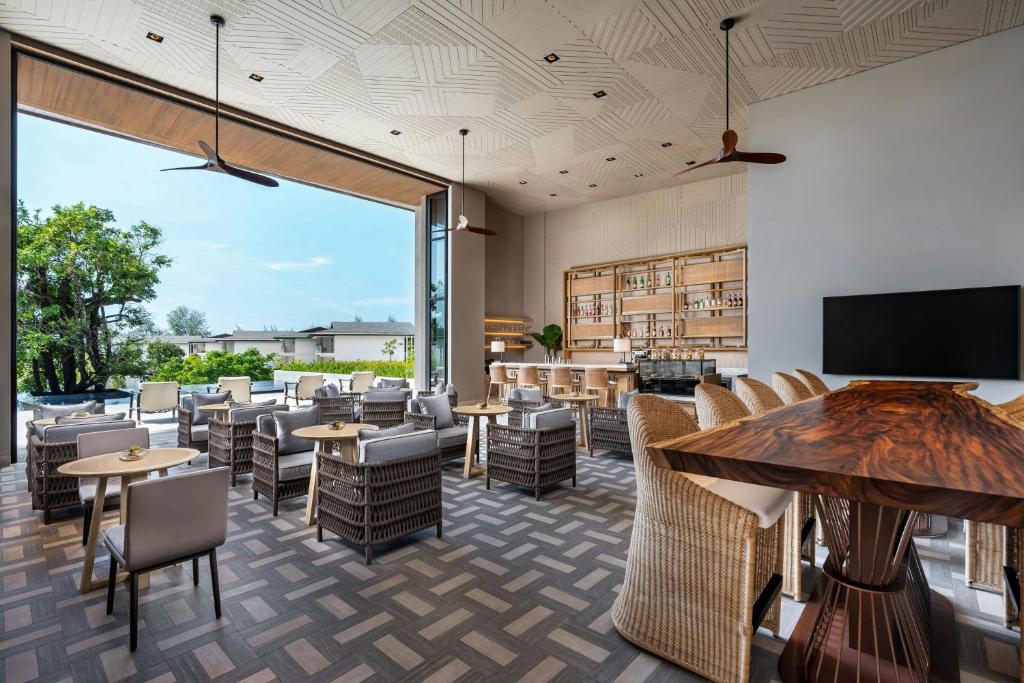 Khao Lak Marriott Beach Resort & Spa