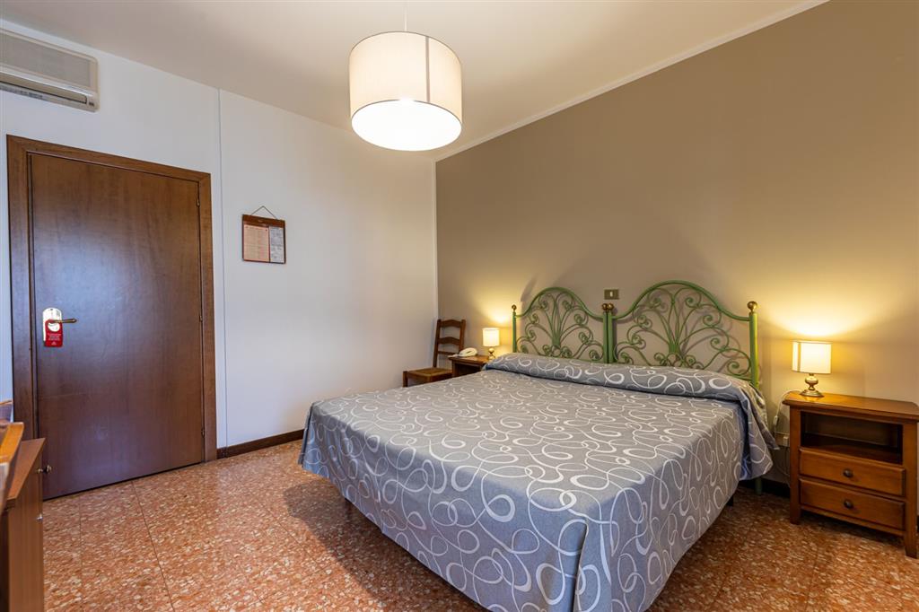 Hotel Bisesti