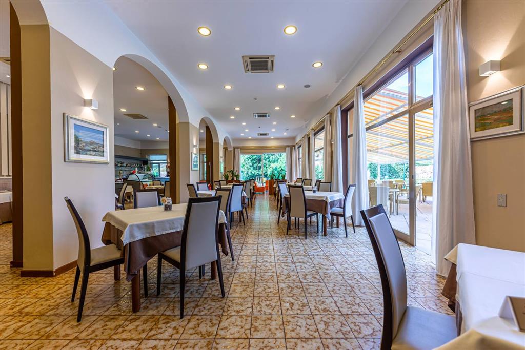 Hotel Bisesti