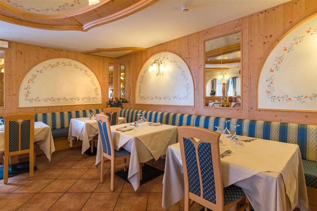 6denní zájezd s dopravou, polopenzí a skipasem v ceně – hotel Panorama