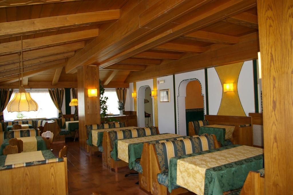 5denní zájezd (denní přejezd) s dopravou, polopenzí a skipasem v ceně – hotel Dal Bon