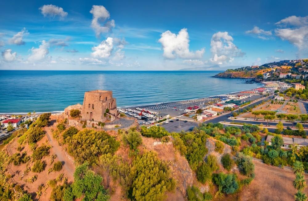 Apulie, Kalábrie a ostrov Stromboli