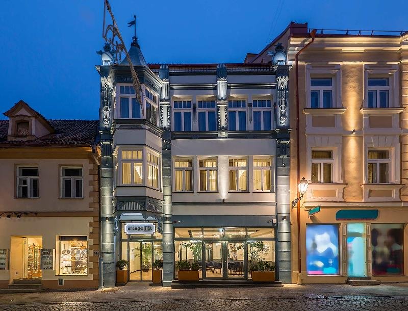 Artagonist Hotel