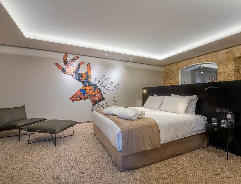 Artagonist Hotel