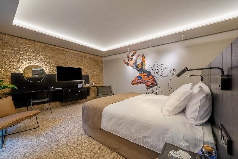 Artagonist Hotel