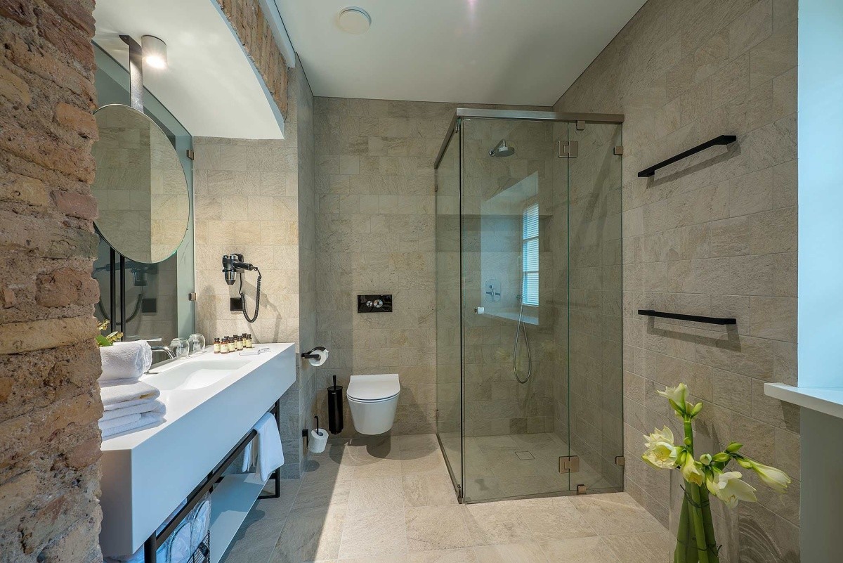 Artagonist Hotel