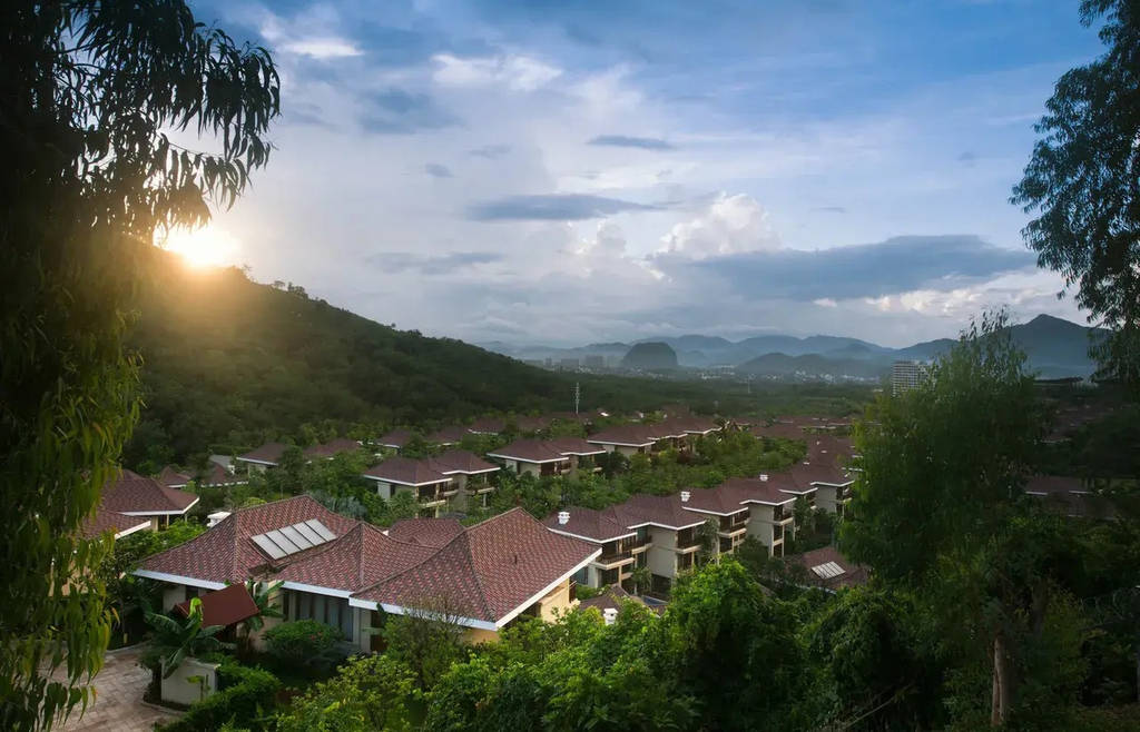 Sanya Ocean Sonic Banling Hotspring Resort