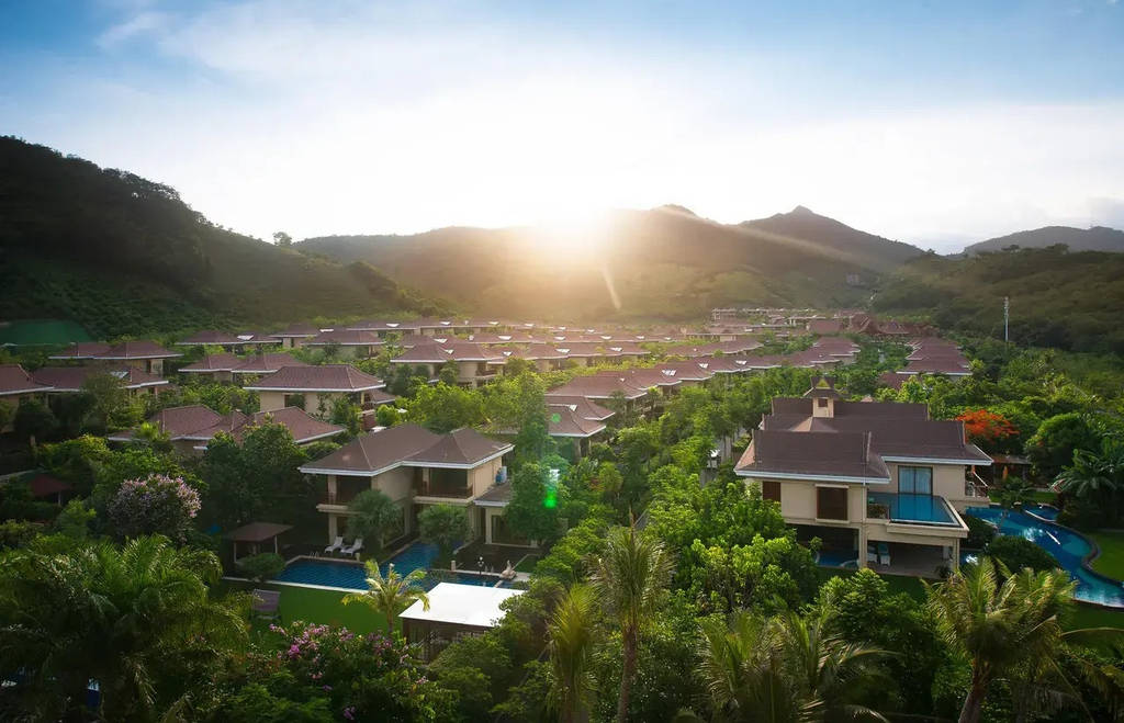 Sanya Ocean Sonic Banling Hotspring Resort