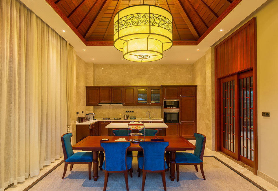 Sanya Ocean Sonic Banling Hotspring Resort