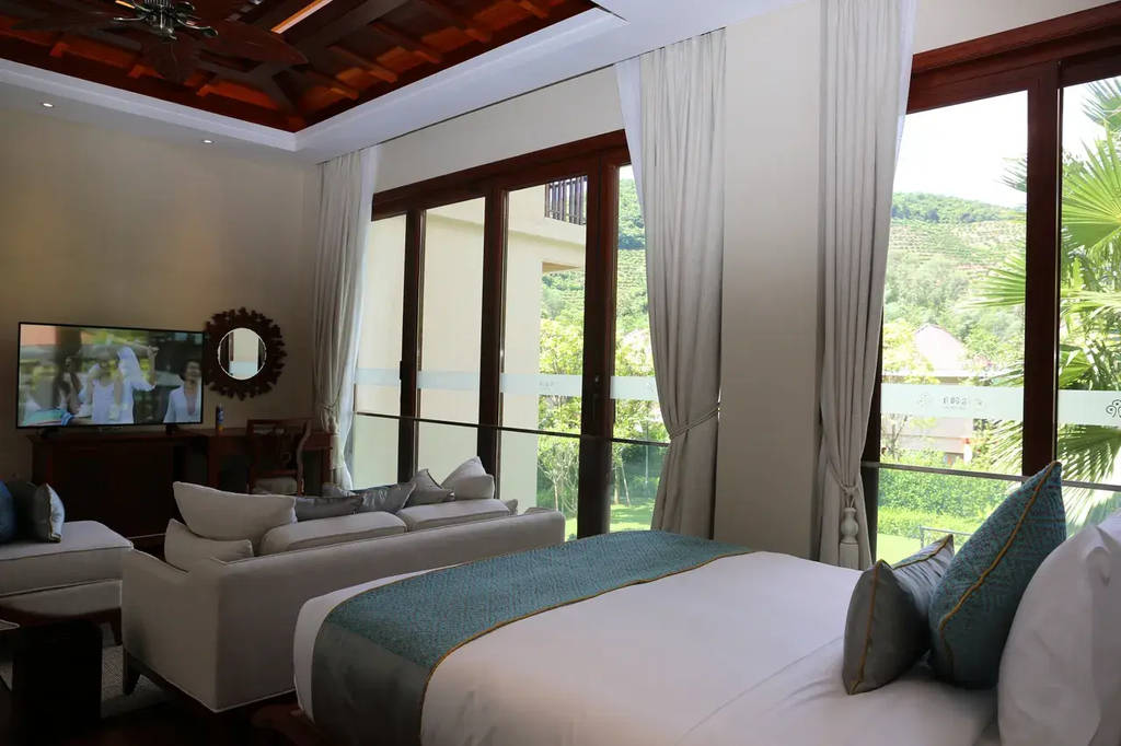 Sanya Ocean Sonic Banling Hotspring Resort