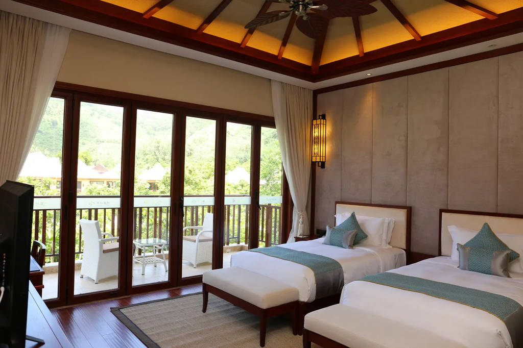 Sanya Ocean Sonic Banling Hotspring Resort