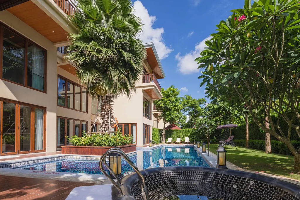 Sanya Ocean Sonic Banling Hotspring Resort
