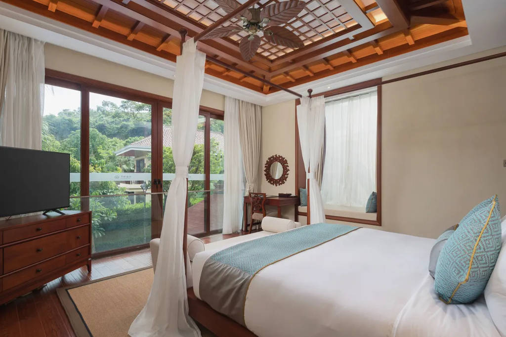 Sanya Ocean Sonic Banling Hotspring Resort