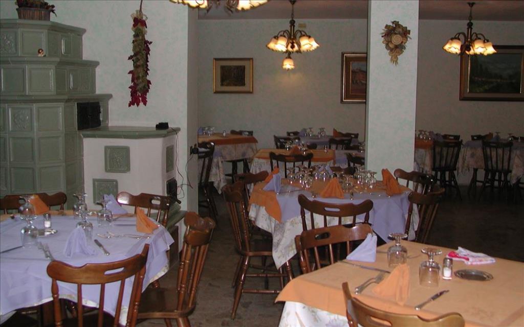 5denní zájezd (denní přejezd) s dopravou, polopenzí a skipasem v ceně – chalet Alpino