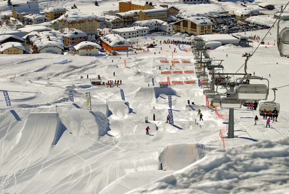5denní zájezd (denní přejezd) s dopravou, polopenzí a skipasem v ceně – chalet Alpino