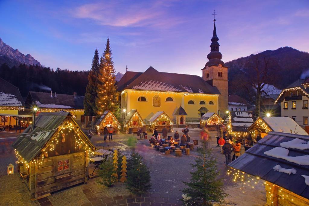 Hotel Kompas (se skipasem)