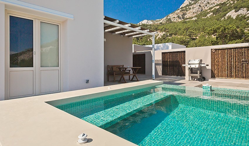 Lux View Villas & Suites