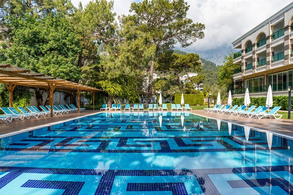 Dosinia Luxury Resort