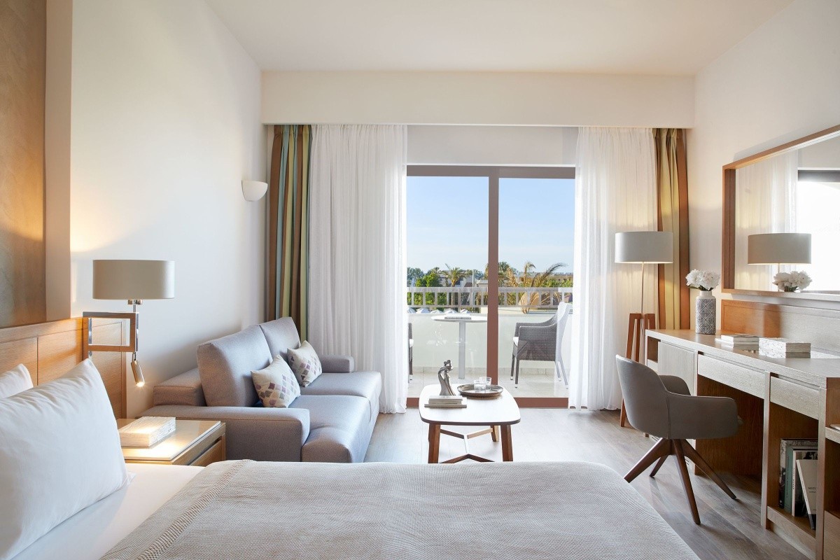 Minoa Palace Resort &Spa