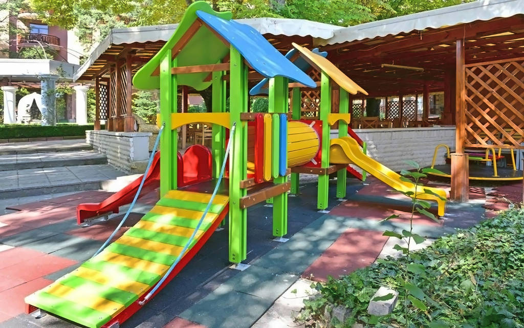 Estreya Residence