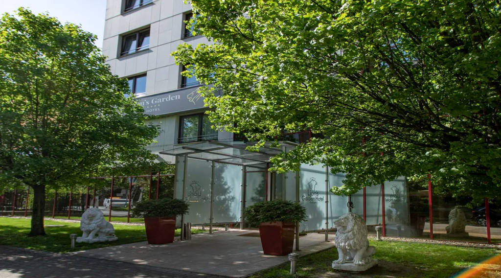 Lions Garden Hotel
