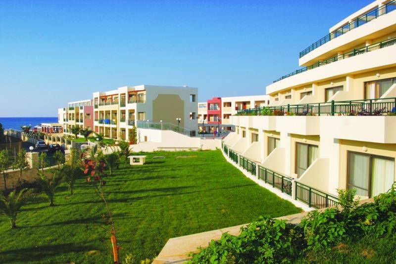 Hydramis Palace Beach Resort