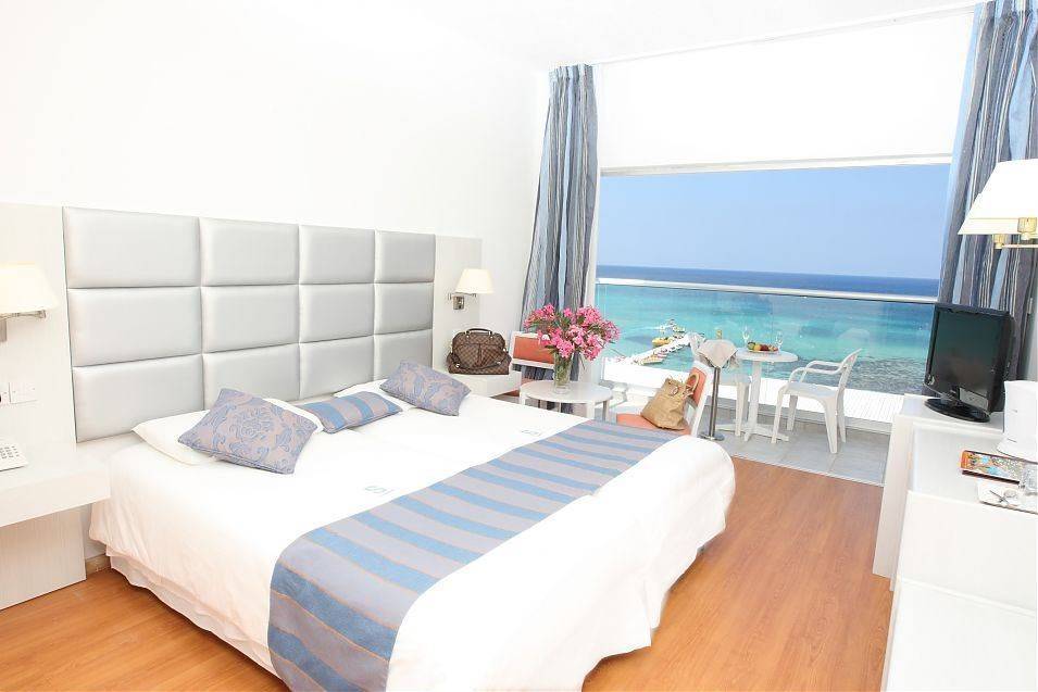 Silver Sands Beach