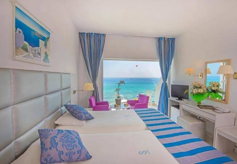 Silver Sands Beach