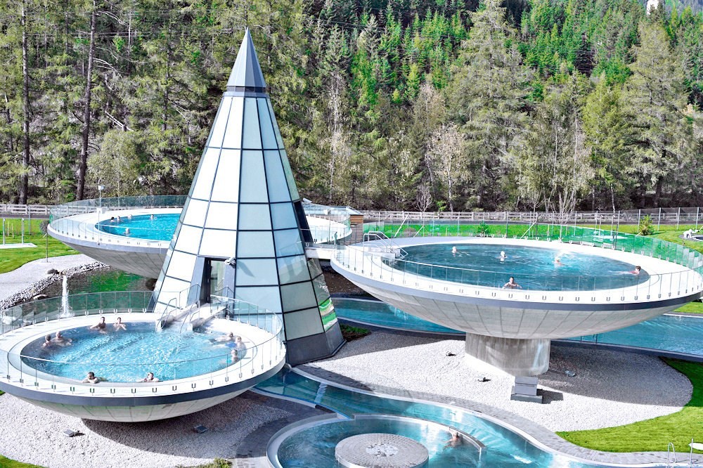 Aqua Dome