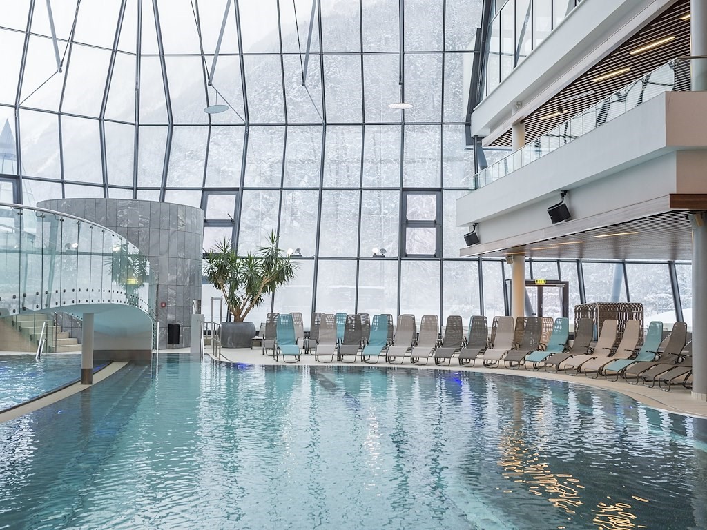 Aqua Dome
