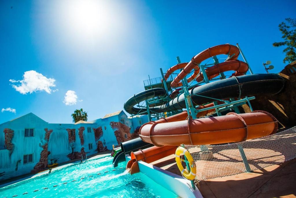 Hl Paradise Island