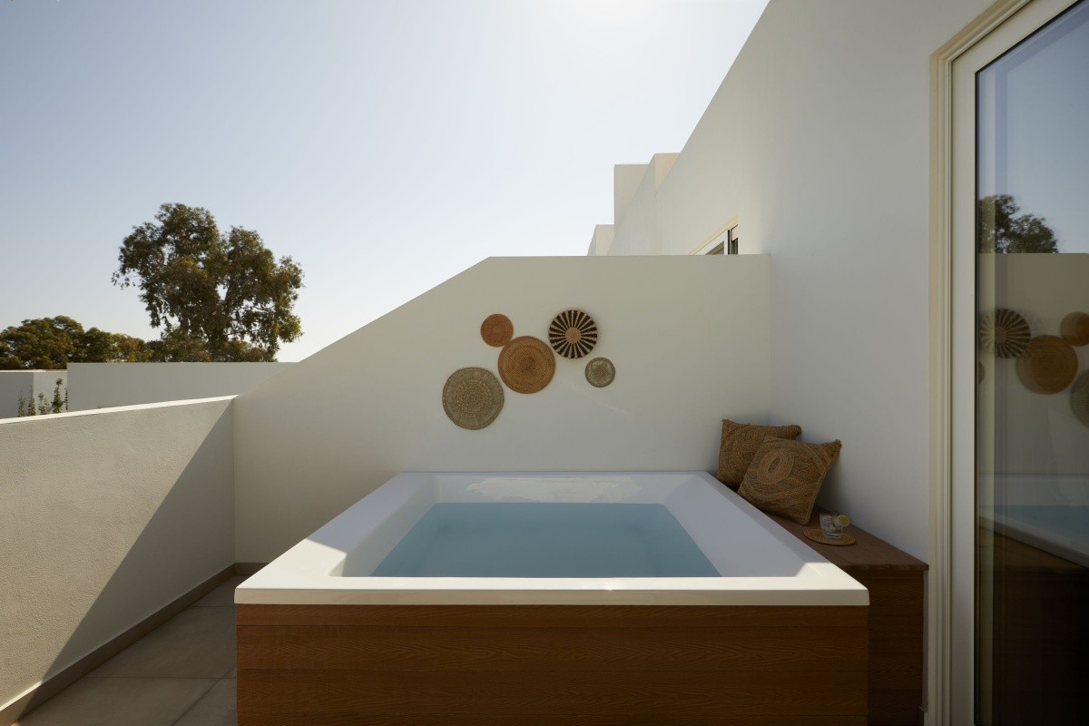 Absolute Kiotari Resort
