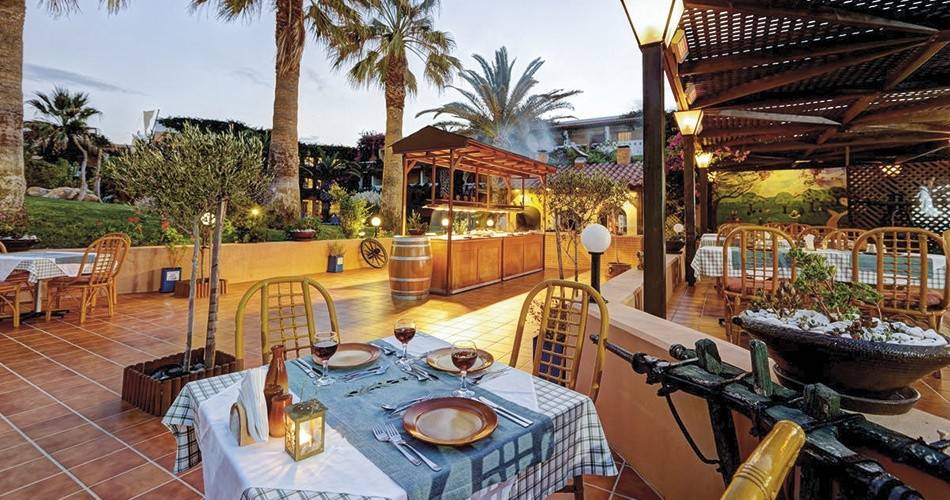 Anissa Beach & Village