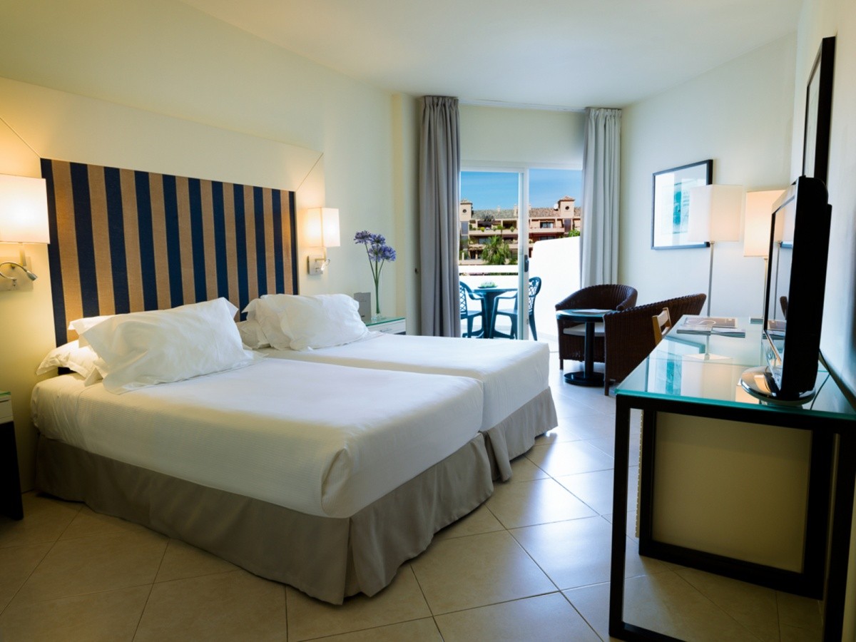 H10 Estepona Palace