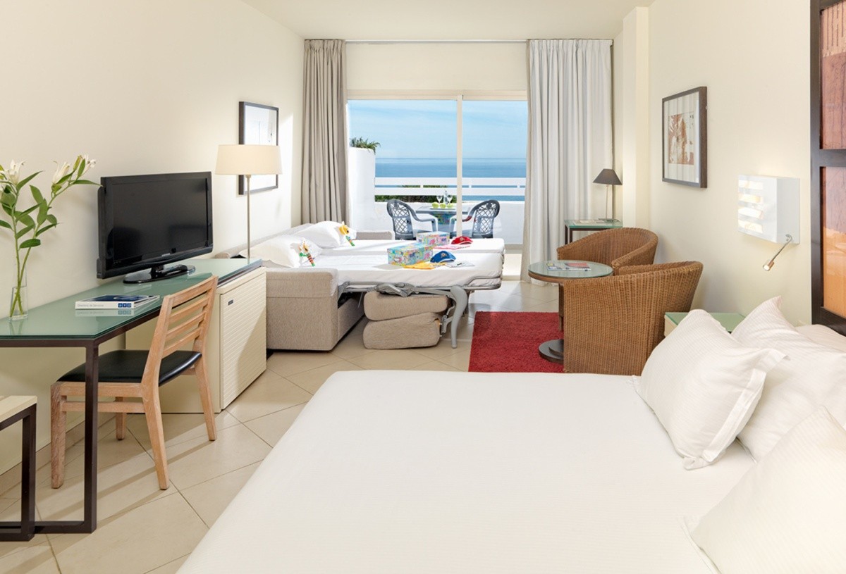 H10 Estepona Palace