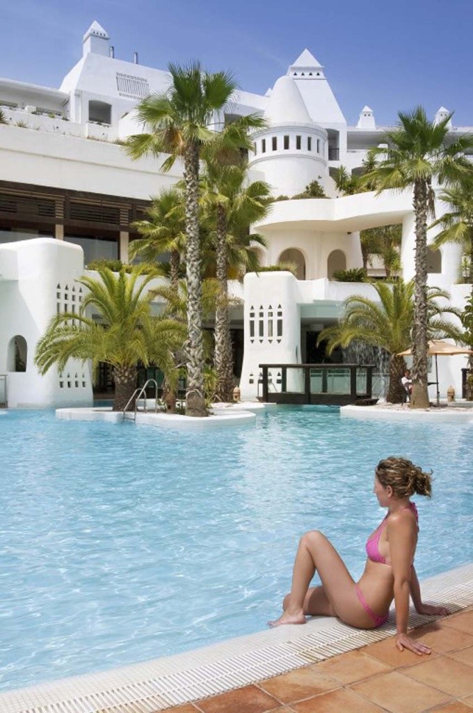 H10 Estepona Palace