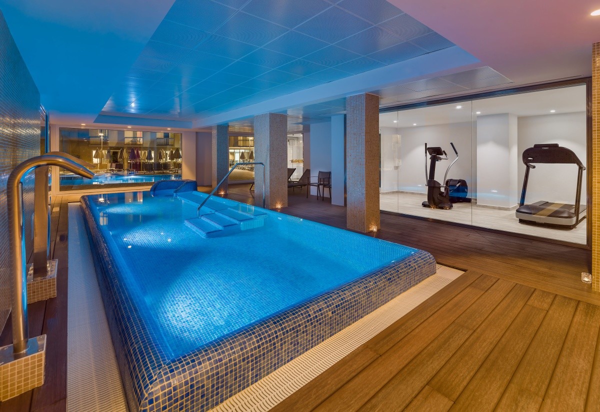 H10 Casa Del Mar