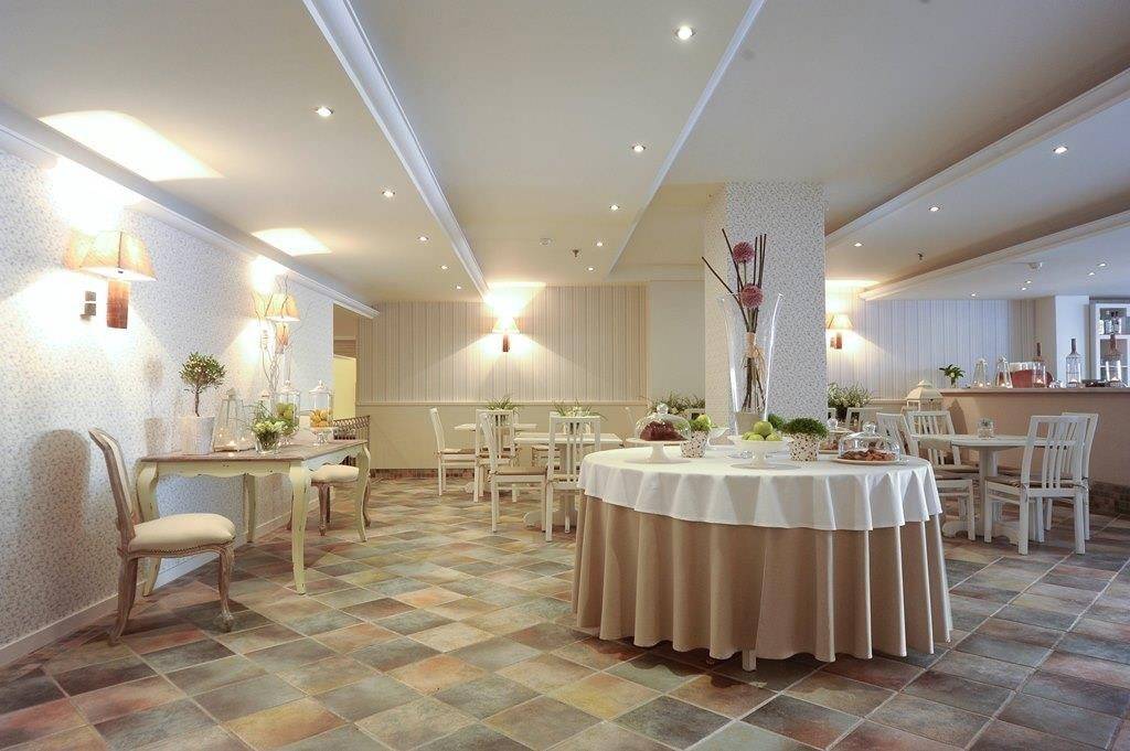 Theartemis Palace